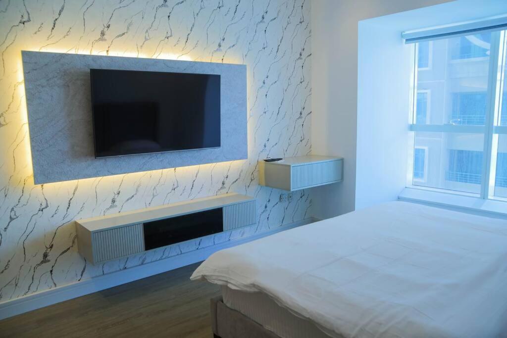 Stunning Seaview Elite Marina Апартаменти *